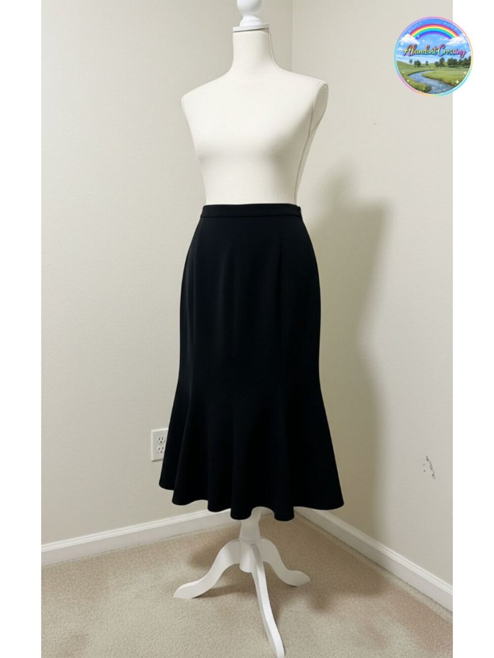 Elegant knee length flared skirt for office and casual